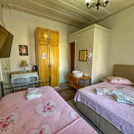 Eolya Konuk Evi 3*
