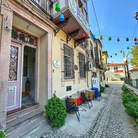 Eolya Konuk Evi 3* Ayvalı