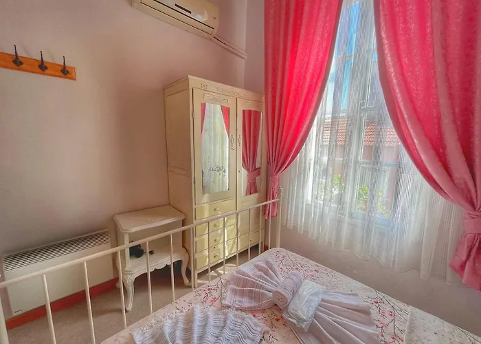 Eolya Konuk Evi Hotel Ayvalik