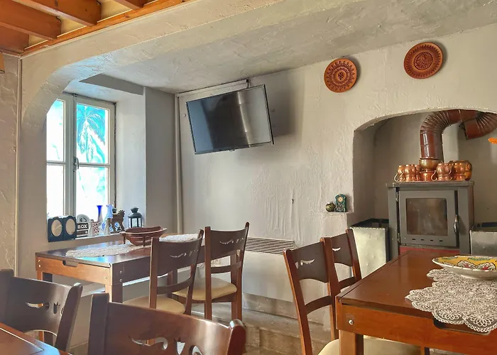 Eolya Konuk Evi Hotel